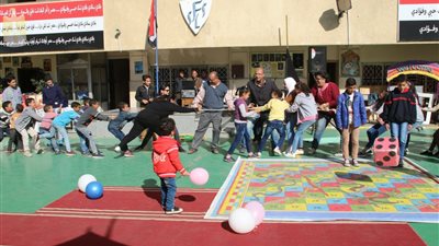 مدرسة سانت فاطيما تستضيف الأطفال بلا مأوي بحضور أسر الشهداء