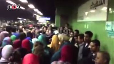 بالفيديو.. مشادات وتكدس المواطنين بمحطة 