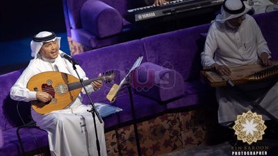 حفل محمد عبده في الكويت يرفع شعار «كامل العدد» (صور)