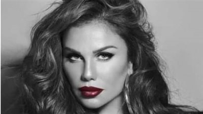 نيكول سابا تحيي حفل رأس السنة في التجمع الخامس