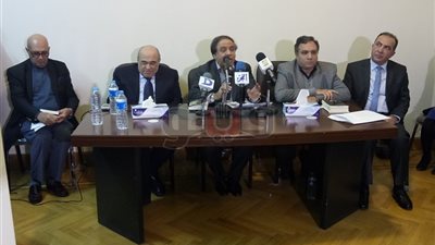 توقيع «أسطورة القصر والصحراء» للكاتب الصحفي محمد السيد صالح