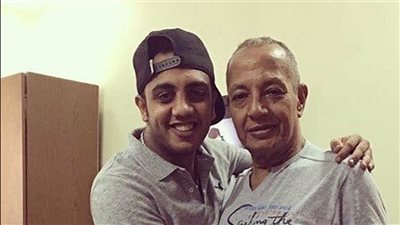 إسراء عبد الفتاح تدعو لوالد أوس أوس بالشفاء: «الراجل ده من أحن الناس»