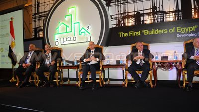 بالصور.. وزير النقل يدعو شركات المقاولات لإنشاء تحالفات للمشاركة في المشروعات القومية