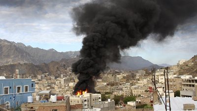 مقتل 5 مدنيين في قصف للحوثيين على الخوخة باليمن