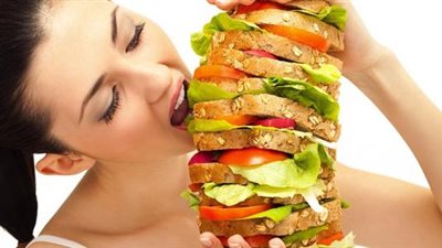 6 نصائح يجب الالتزام بها عند تناول الطعام لتجنب زيادة الوزن