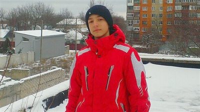 وفاة مراهق ألقى بنفسه من أعلى مبنى 14 طابقا (فيديو وصور)