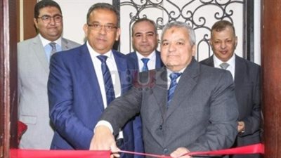 رئيسا البريد ونادي النيابة الإدارية يفتتحان مركز خدمات الهيئة