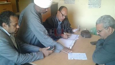 إحالة طبيب وصيدلي و4 موظفين بوحدة صحية في سوهاج للتحقيق