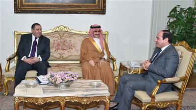 السيسي يرحب بالوليد بن طلال.. يؤكد التعاون مع جميع المستثمرين وتذليل ما يواجههم من عقبات.. يستعرض المشروعات القومية الكبرى.. والأمير: مصر ركيزة لأمن واستقرار العالم العربي بأكمله