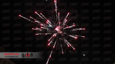 الألعاب النارية تضيء سماء 