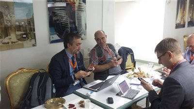 وفد إعلامي روسي يصل الاتحادية لتغطية قمة السيسي وبوتين (صور)