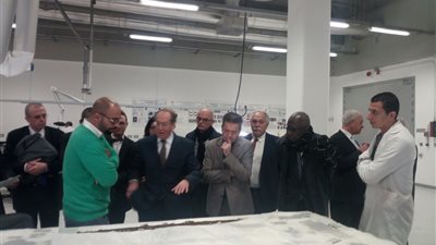 مجلس أمناء جامعة سنجور يزور المتحف الكبير وأهرامات الجيزة (صور)