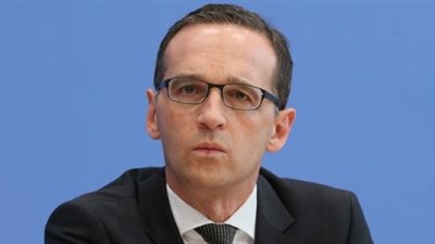 وزير ألماني: نرفض حرق علم الاحتلال الإسرائيلي