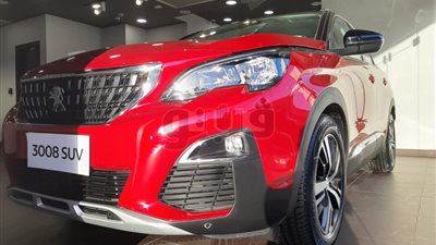 شعبان عبد الرحيم يستقبل 2019 بسيارة بيجو بنصف مليون جنيه (فيديو وصور)