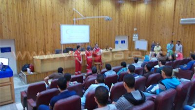 بالصور.. «الهلال الأحمر» بالمنيا تنهى ندوة عن الإسعافات الأولية