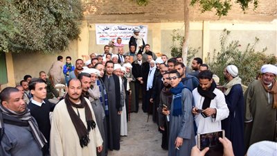 «مستقبل وطن» بقنا يناقش مشكلات مزارعي قصب السكر (صور)