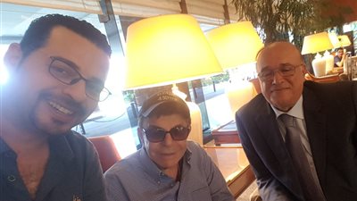 نجل كارم محمود يروي ذكرياته مع والده بإذاعة الأغاني.. اليوم