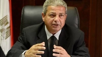 وزير الرياضة يستقبل سكرتير الكاف ويتلقى دعوة لحضور حفل أفضل لاعب