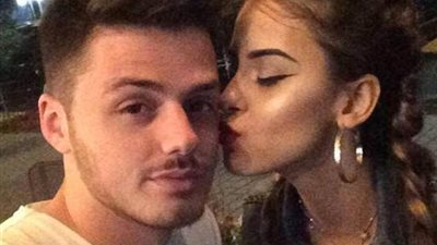 مفاجأة مدوية لشاب في صورة طفولة خطيبته (صور)