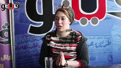 أفضل طريقة لتنظيف فرش المكياج (فيديو)