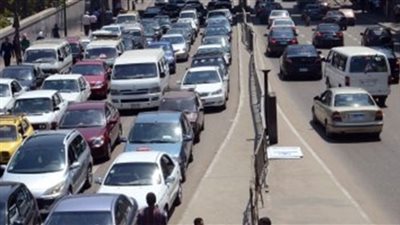نشرة المرور.. انتظام حركة السيارات بمعظم محاور القاهرة الكبرى.. تباطؤ أعلى كوبري 6 أكتوبر و15 مايو.. زحام بالطريق الدائري.. انتشار سيارات الإغاثة.. وتكثيف أمني لضبط السائقين متعاطي للمخدرات