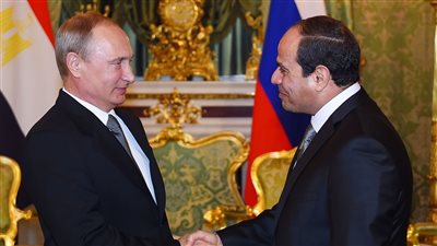 السيسي يودع بوتين في مطار القاهرة