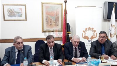 «ضرائب اتحاد الصناعات» تناقش تحديات القطاع