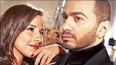 صورة تذكارية تجمع تامر حسني وشيري عادل