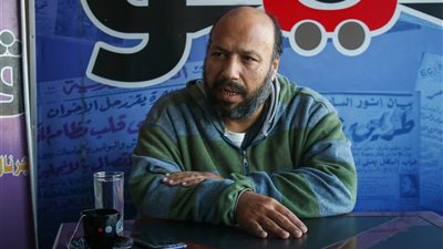 يسري سلال.. حكاية «أيوب اللغة العربية» مع النحو والمرض (فيديو وصور)