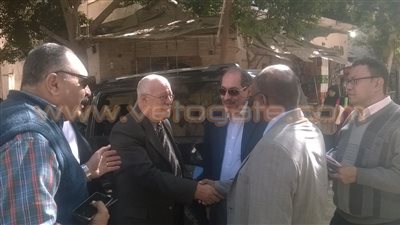 بالصور... نائب محافظ الجيزة يتفقد شوارع العمرانية