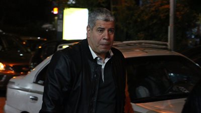 شوبير وأحمد زكي بدر في عزاء حماة خيري رمضان.. «فيديو»