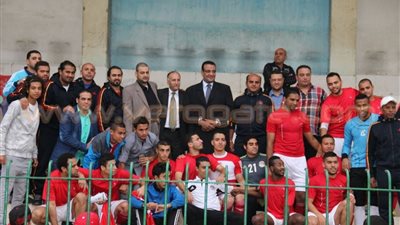 بالصور..المؤسسة يقصي البلاستيك من كأس مصر