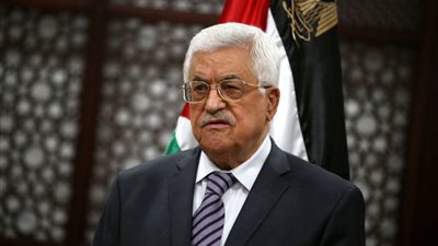 الرئيس الفلسطيني يغادر مطار القاهرة بعد بحث تداعيات قرار ترامب