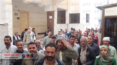 بالصور..عمال النظافة بالمنوفية يتظاهرون لليوم الثاني على التوالي