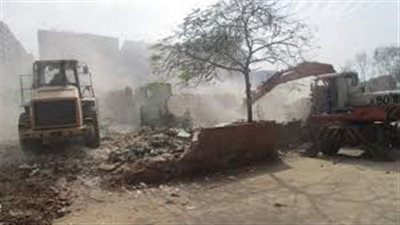 إزالة 45 عشة بترعة الطوارئ في السلام.. وحصر السكان لإعادة تسكينهم