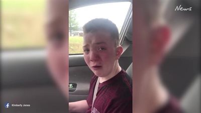 اتهام والدة الطفل كيتون جونز بالعنصرية ضد السود