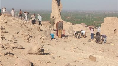 استئناف أعمال الحفر الأثري لقطاع الآثار الإسلامية والقبطية (صور)