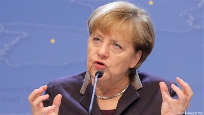 ميركل تتوقع مشكلات كبيرة عقب استفتاء سويسرا حول الهجرة