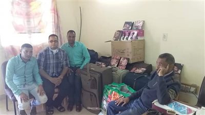 جمارك قسطل تحبط محاولة تهريب أدوات تجميل بحوزة 4 ركاب (صور)