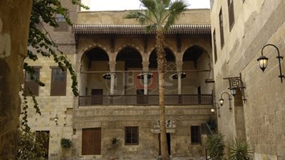 بدأ أعمال ترميم وصيانة قصر الأمير طاز وبيت السادات