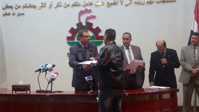 سعفان: العامل المصري رسول للعمالة المصرية بالخارج (صور)