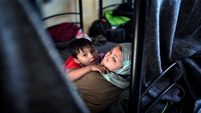 «طفلك بيحرجك في الزيارات».. عليك بـ5 قواعد لتطبيقها داخل المنزل