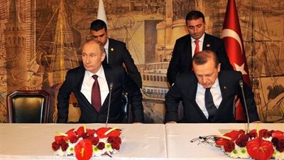 خبير إستراتيجي: الخلاف بين روسيا وتركيا بسبب النفط السوري