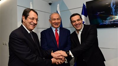 قمة «خط غاز» ثلاثية بين إسرائيل واليونان وقبرص في بئر سبع