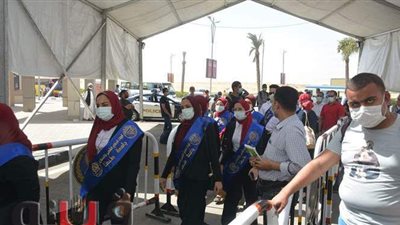 إقبال متوسط على معرض القاهرة للكتاب في ثالث أيامه | صور