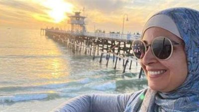 من حمام السباحة.. حنان ترك تفاجئ جمهورها بالبوركيني في الإجازة الصيفية