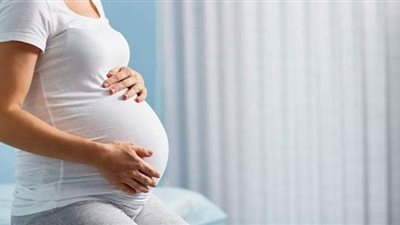 اللجان الطبية: مد فترة الإجازة الاستثنائية للحوامل من العمل