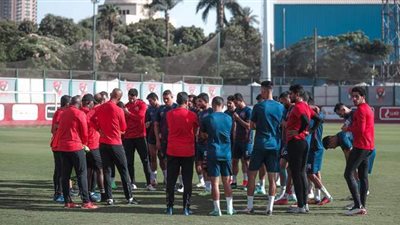 مران الأهلي | موسيماني يحاضر اللاعبين استعدادًا لمباراة سموحة