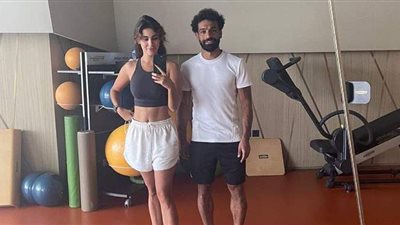 بعد صورتها مع مو صلاح.. كل ما تريد معرفته عن دينا أوبال ملكة جمال الهند | صور