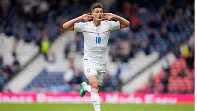 يورو 2020.. باتريك شيك يقلص الفارق لمنتخب التشيك في شباك الدنمارك